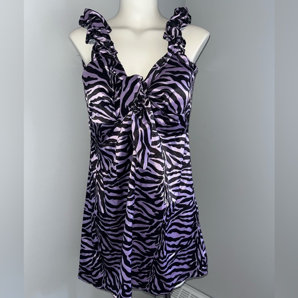 C 98 Purple Night Gown - Picture 1 of 5